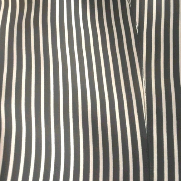 Bundle and Save Anne Carson Vest Top - Picture 8 of 8